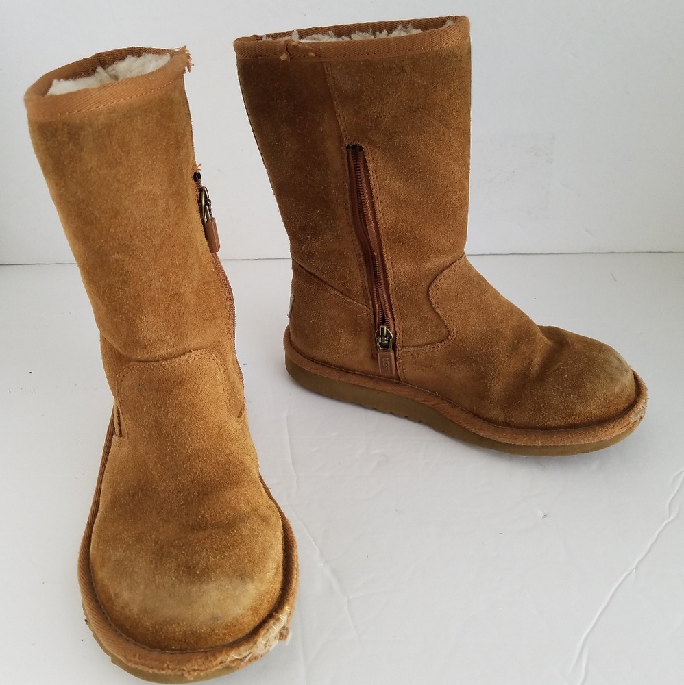 Kids' Ugg boots sz 13